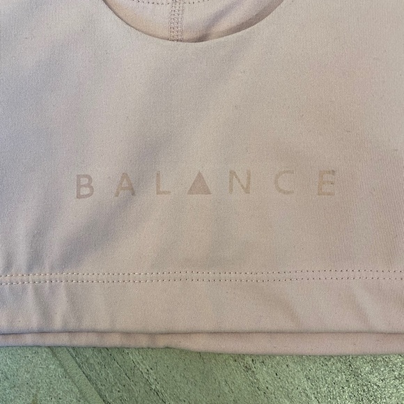 ✨SOLD✨ Balance Athletica Bras - Picture 8 of 13